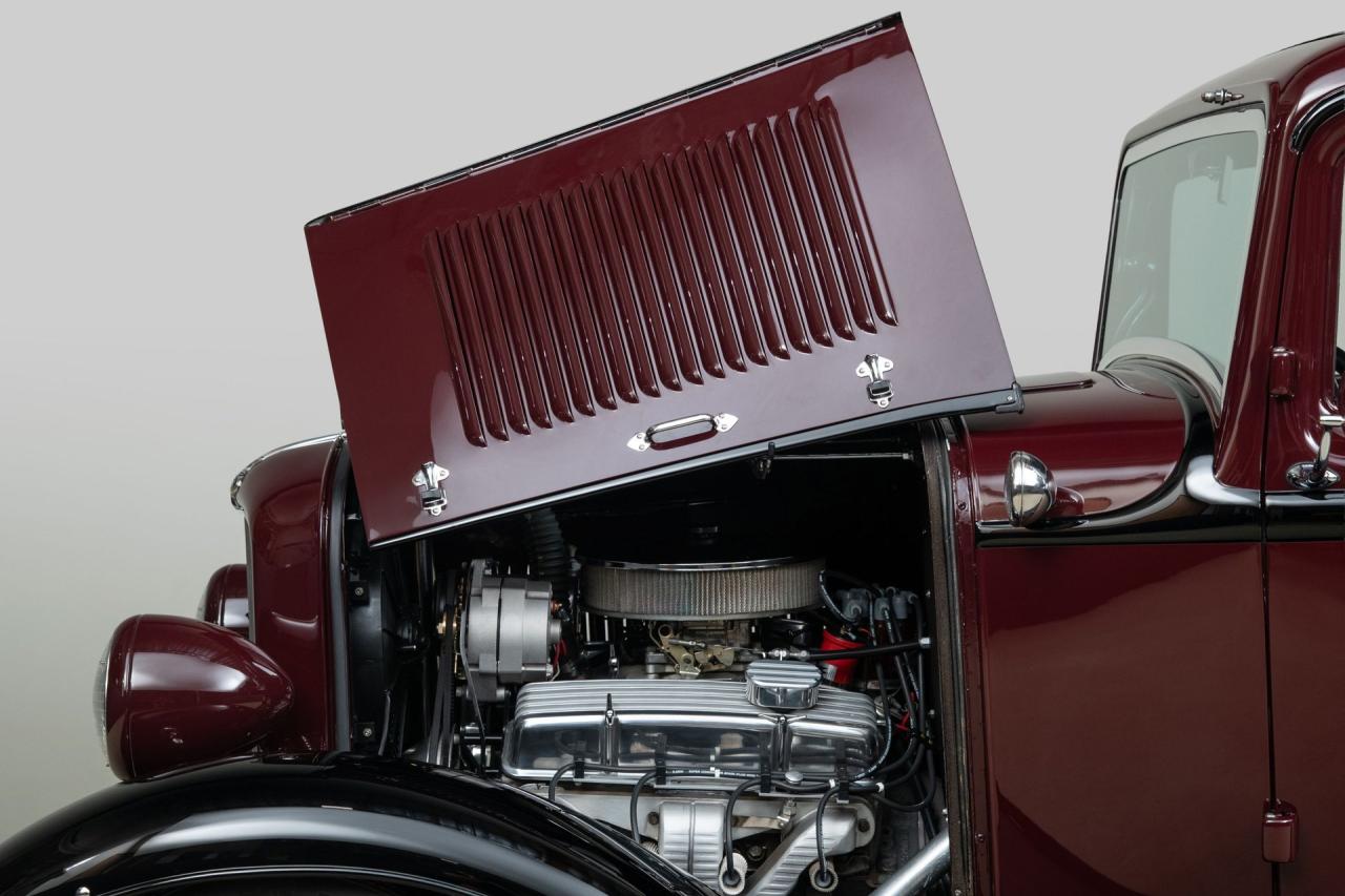 1932 Ford 2-Door Sedan