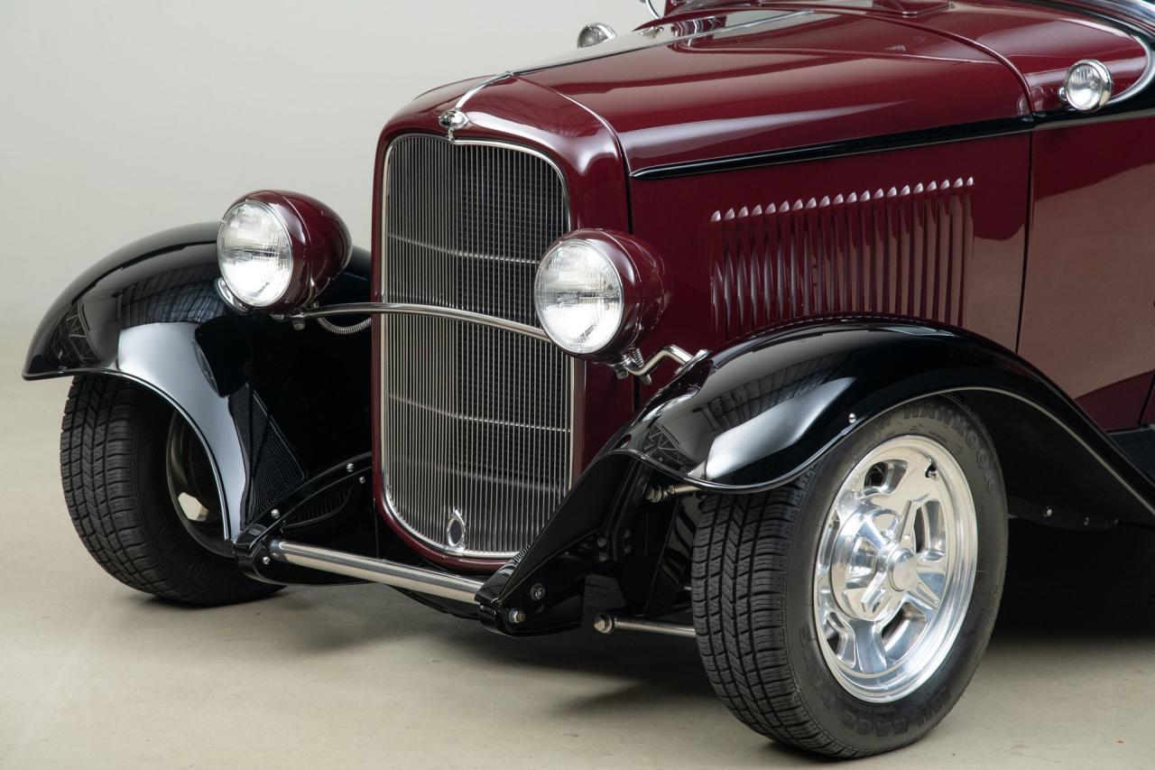 1932 Ford 2-Door Sedan