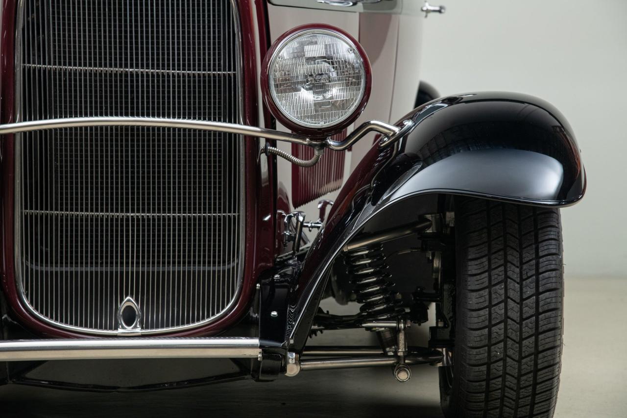 1932 Ford 2-Door Sedan