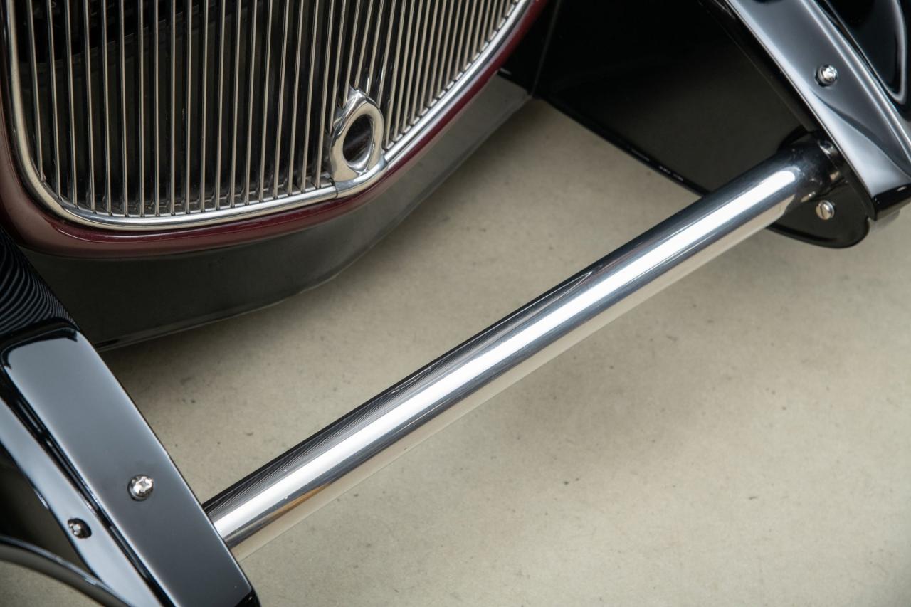 1932 Ford 2-Door Sedan