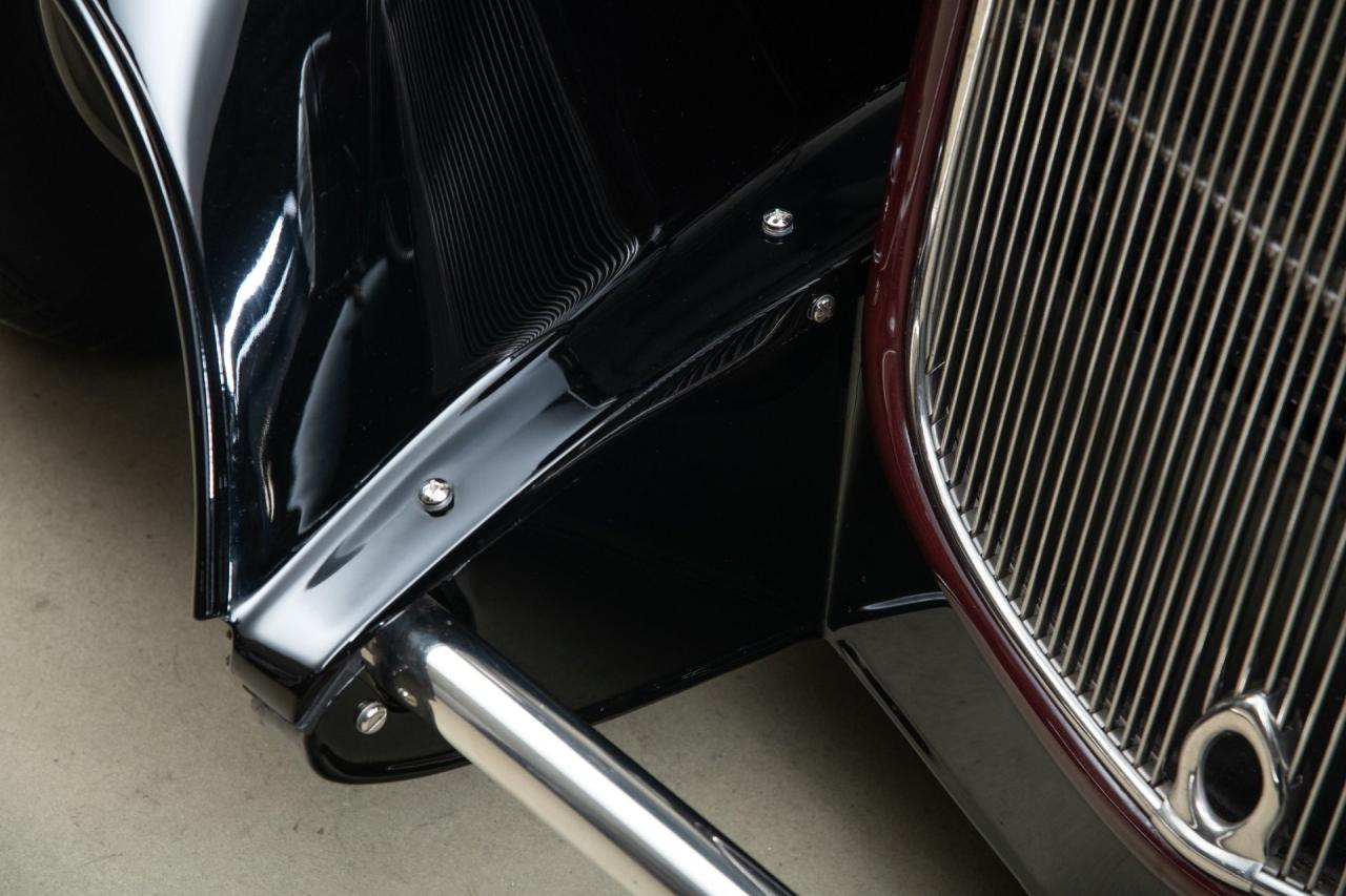 1932 Ford 2-Door Sedan