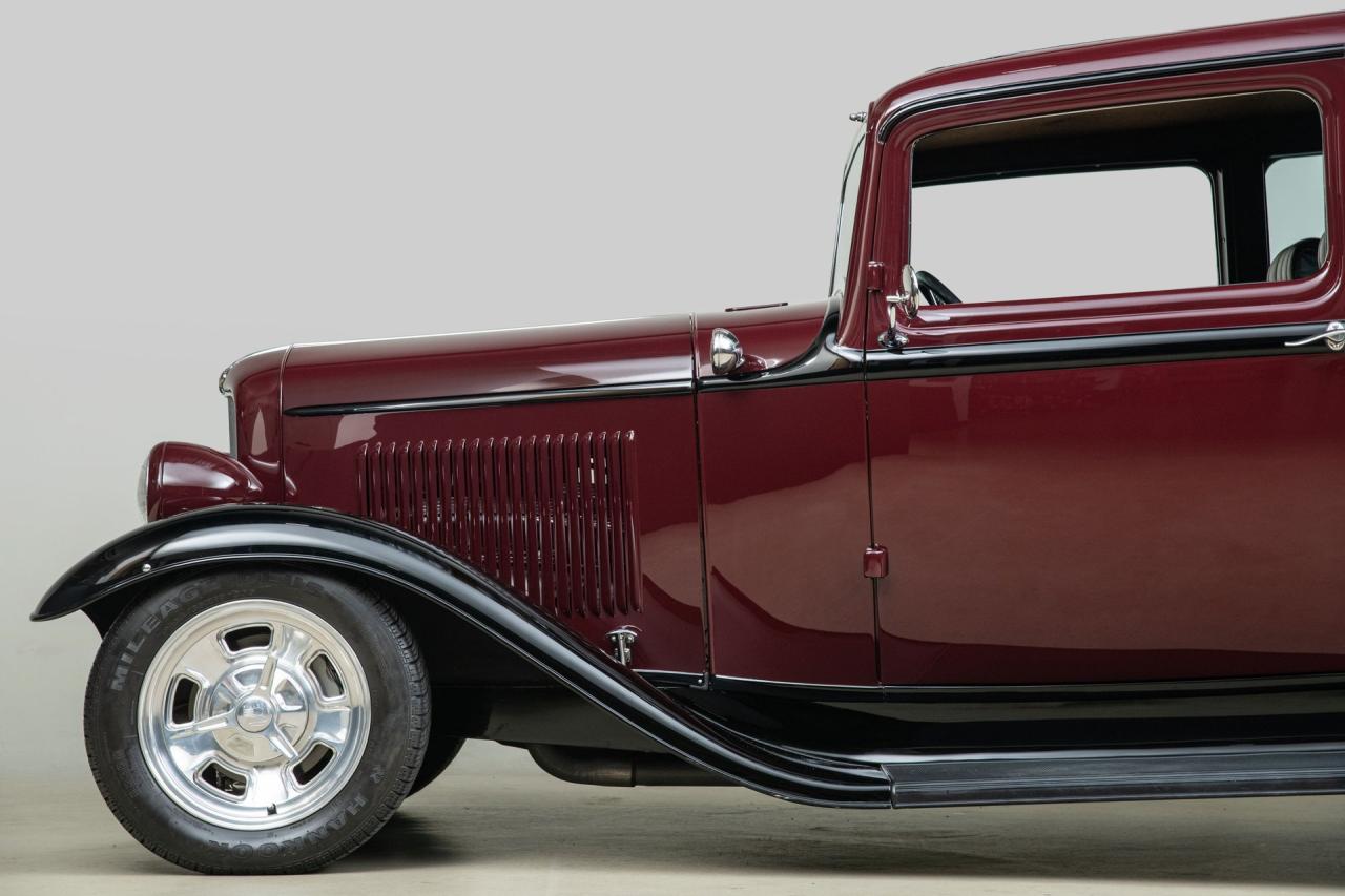 1932 Ford 2-Door Sedan