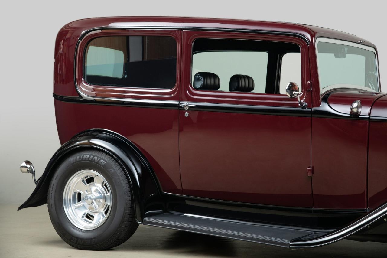 1932 Ford 2-Door Sedan