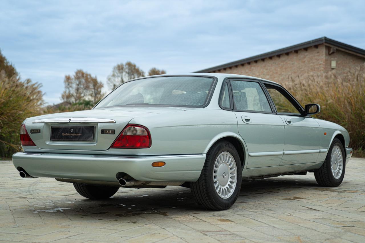 1997 Jaguar XJ8 3.2
