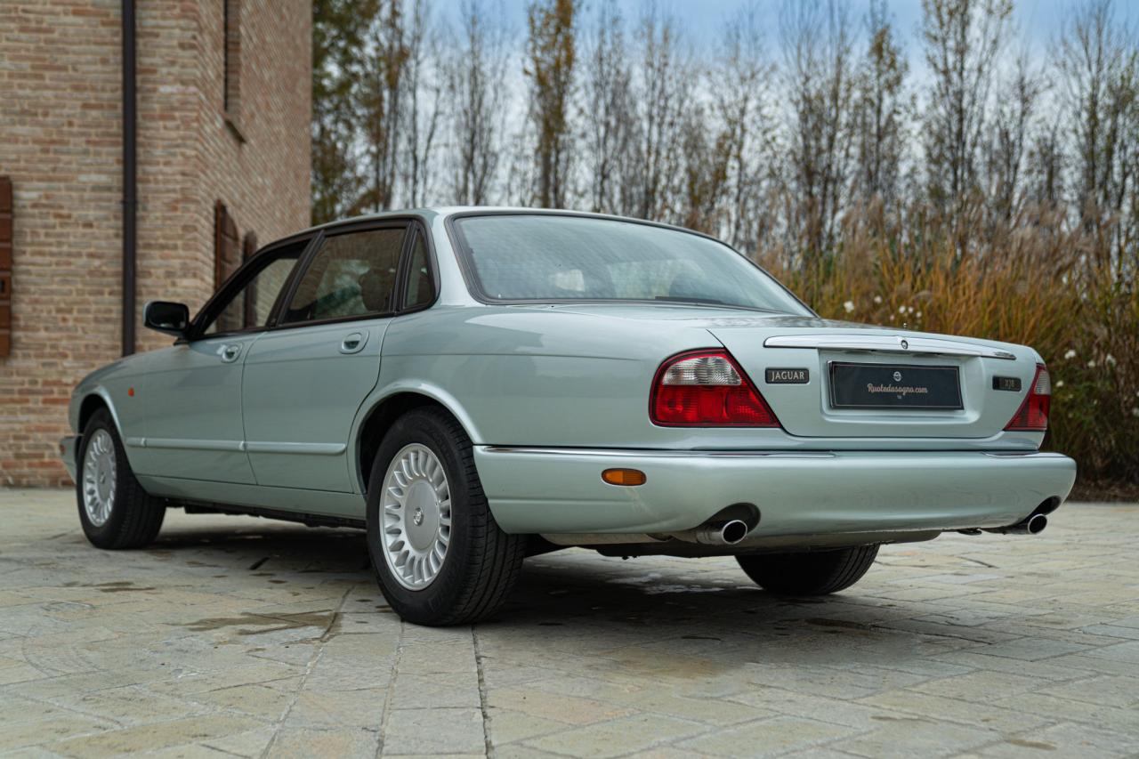 1997 Jaguar XJ8 3.2