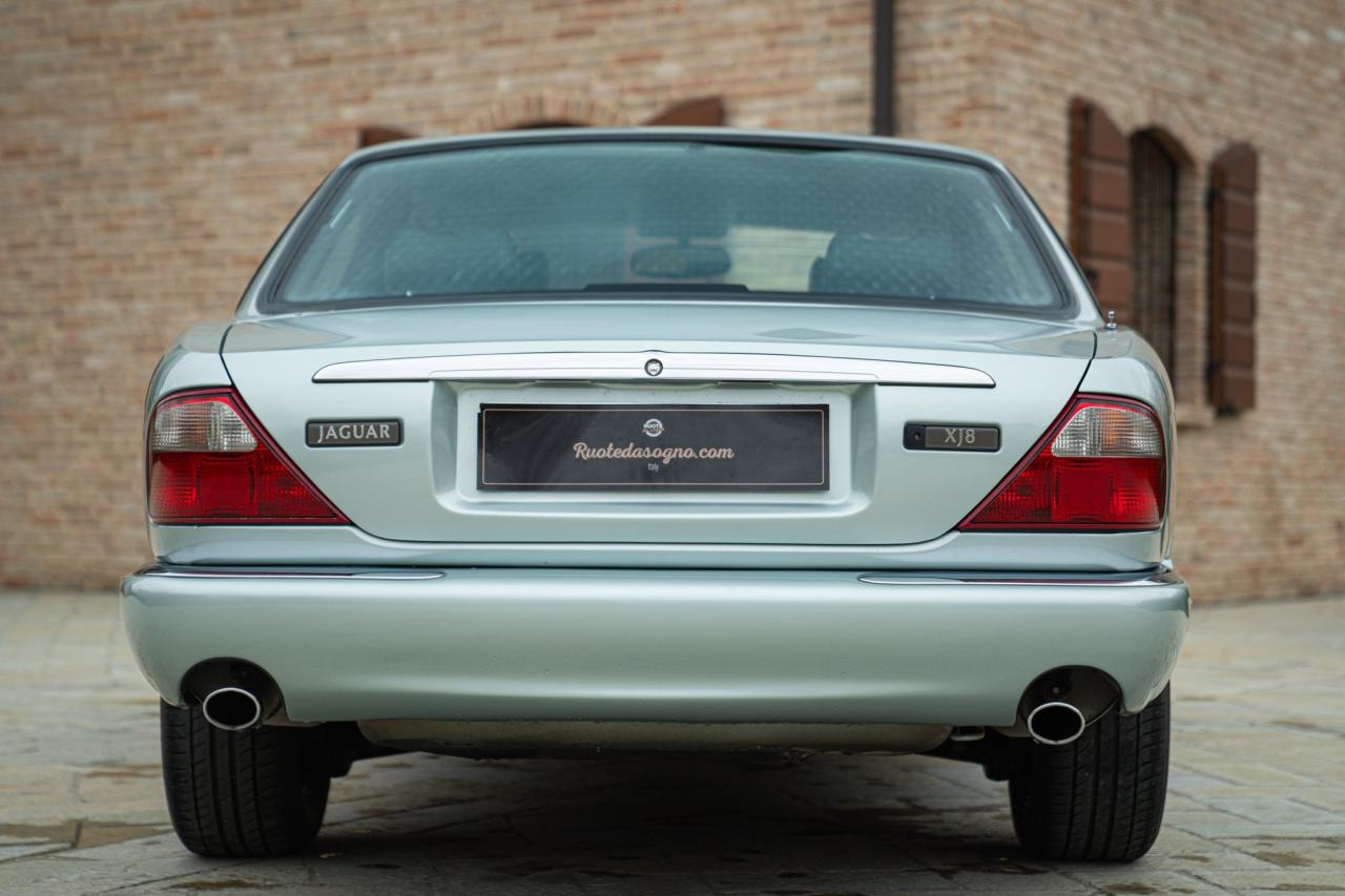 1997 Jaguar XJ8 3.2
