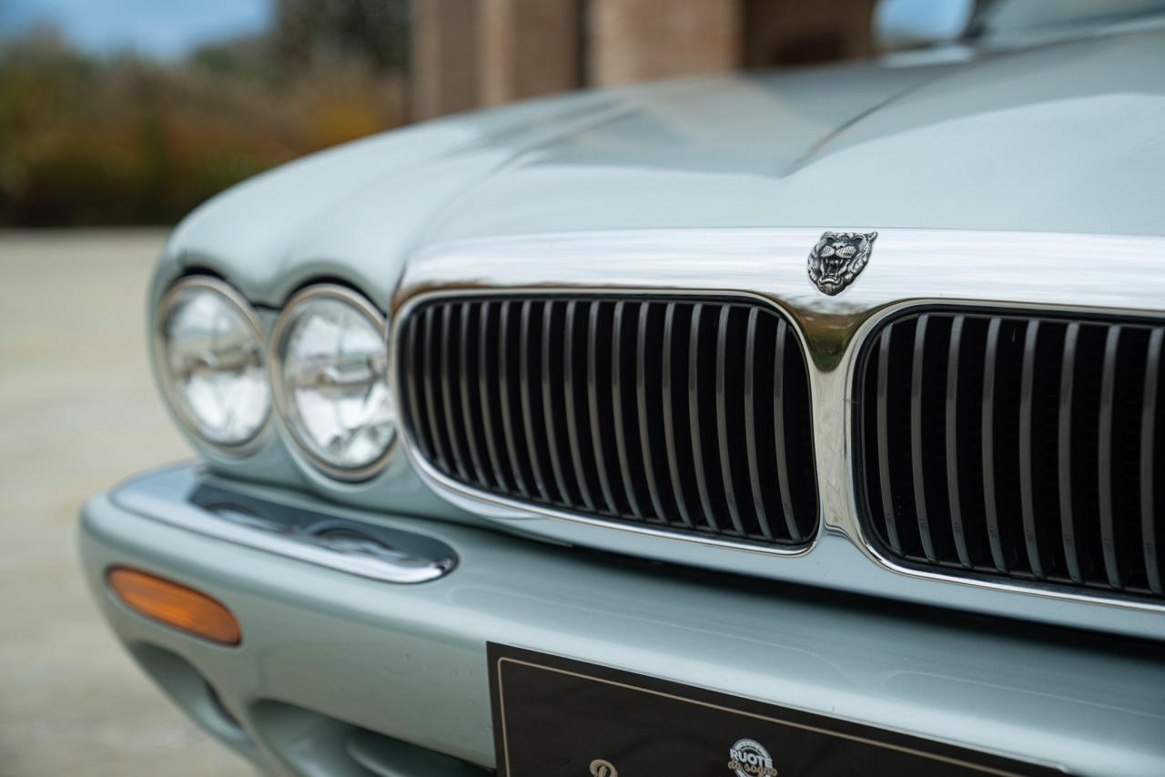 1997 Jaguar XJ8 3.2
