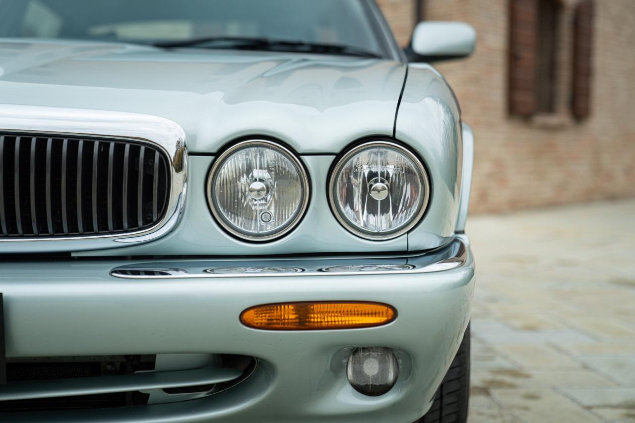 1997 Jaguar XJ8 3.2
