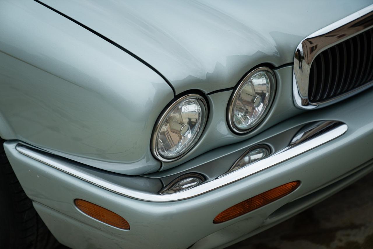 1997 Jaguar XJ8 3.2