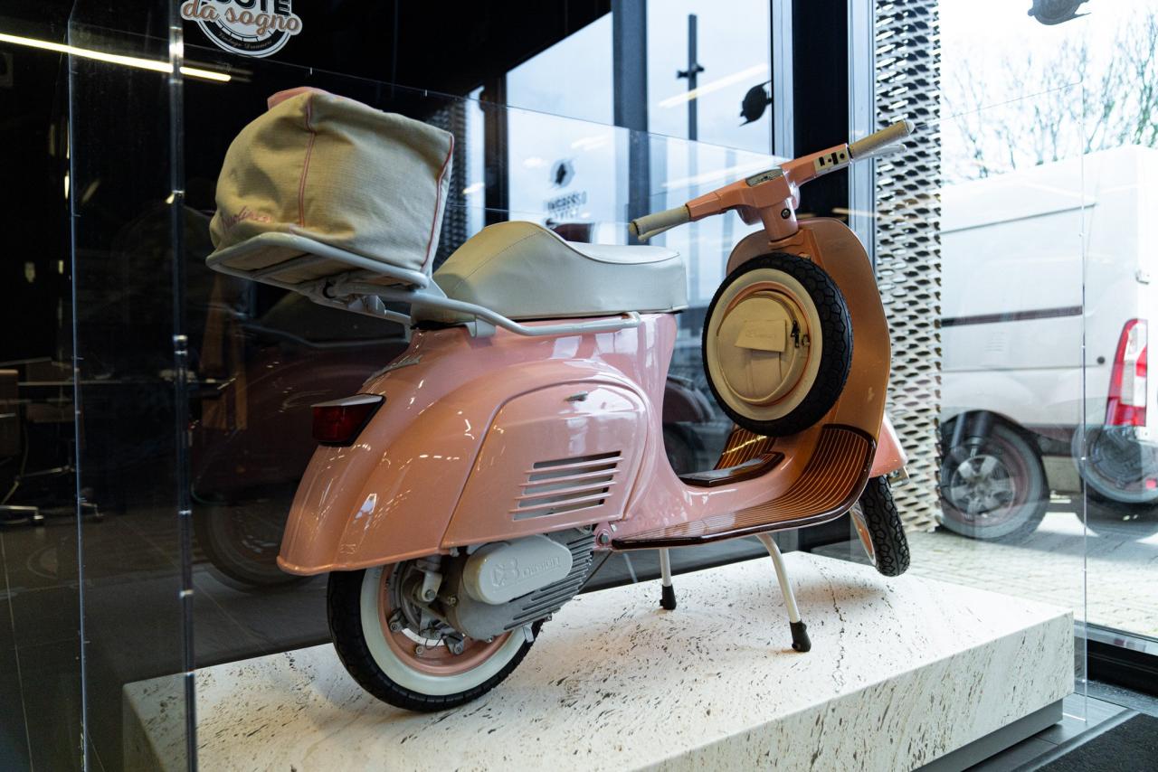 1976 Piaggio VESPA 50 SPECIAL FRAGOLINA DB DESIGN