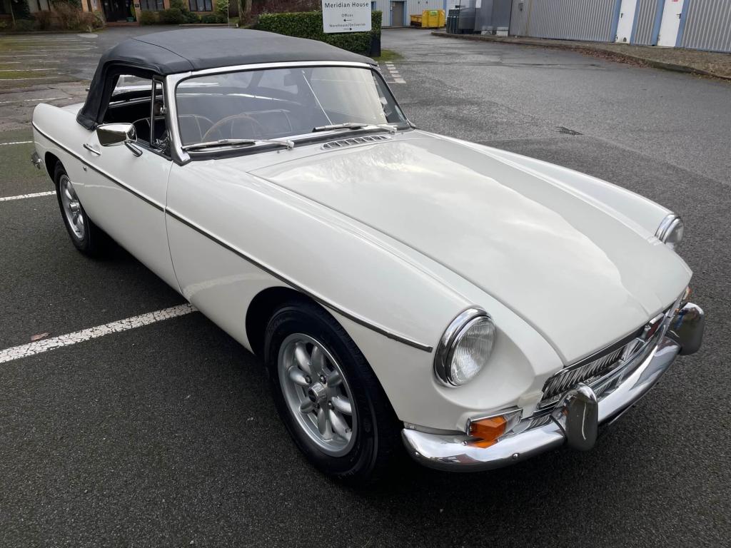 1966 MG B