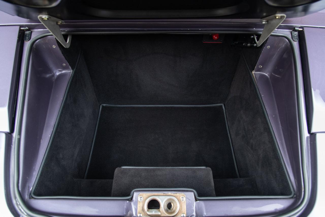 1993 Vector Avtech WX-3R Roadster Prototype