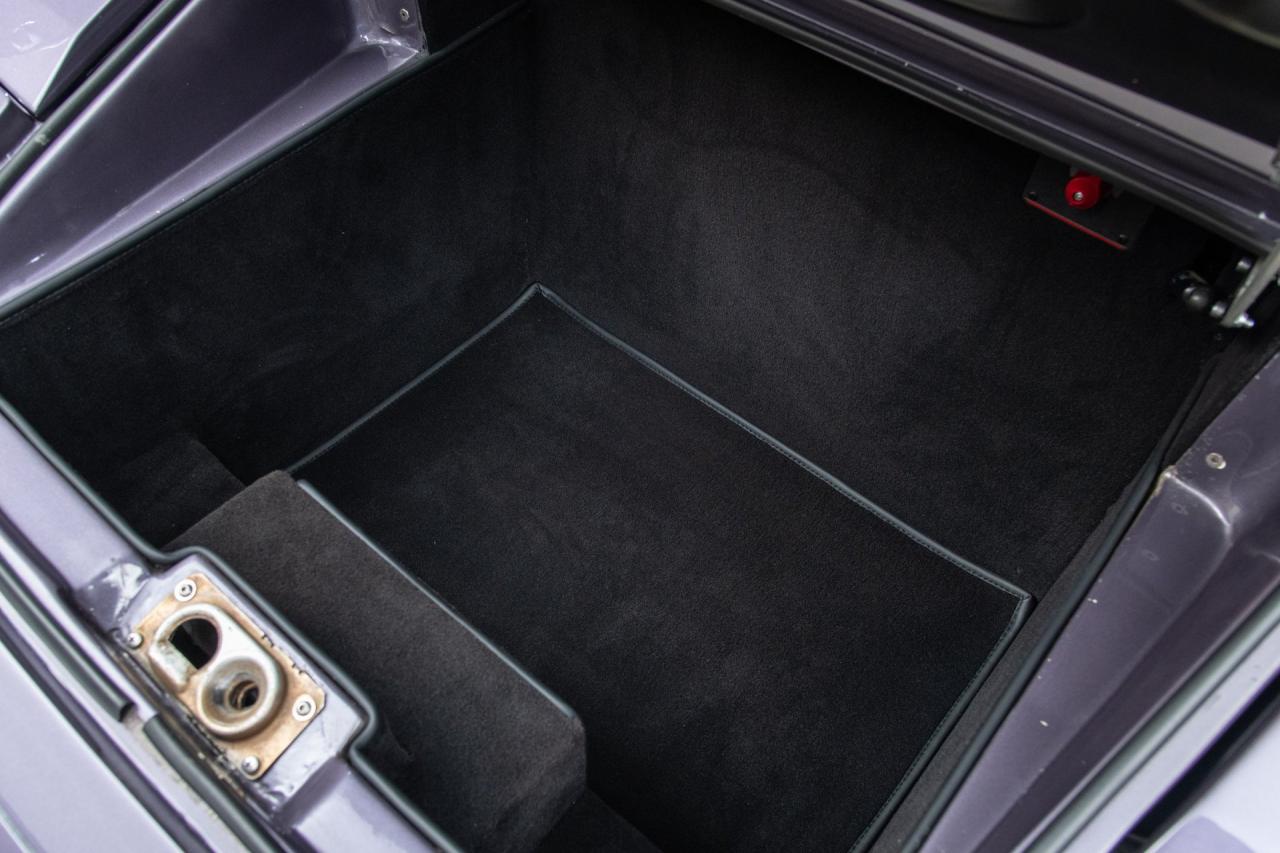 1993 Vector Avtech WX-3R Roadster Prototype