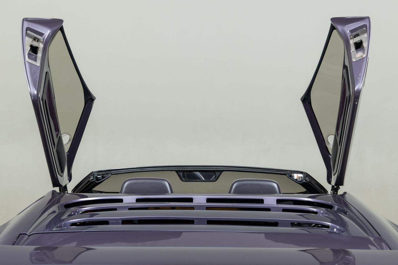 1993 Vector Avtech WX-3R Roadster Prototype