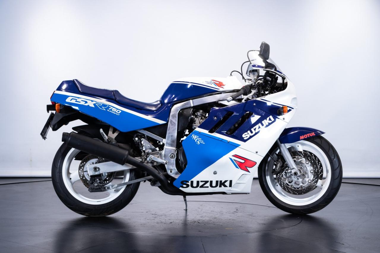 1988 Suzuki GSXR 750&nbsp;&nbsp;&nbsp;&nbsp;&nbsp;&nbsp;&nbsp;&nbsp;&nbsp;&nbsp;&nbsp;&nbsp;&nbsp;&nbsp;&nbsp;