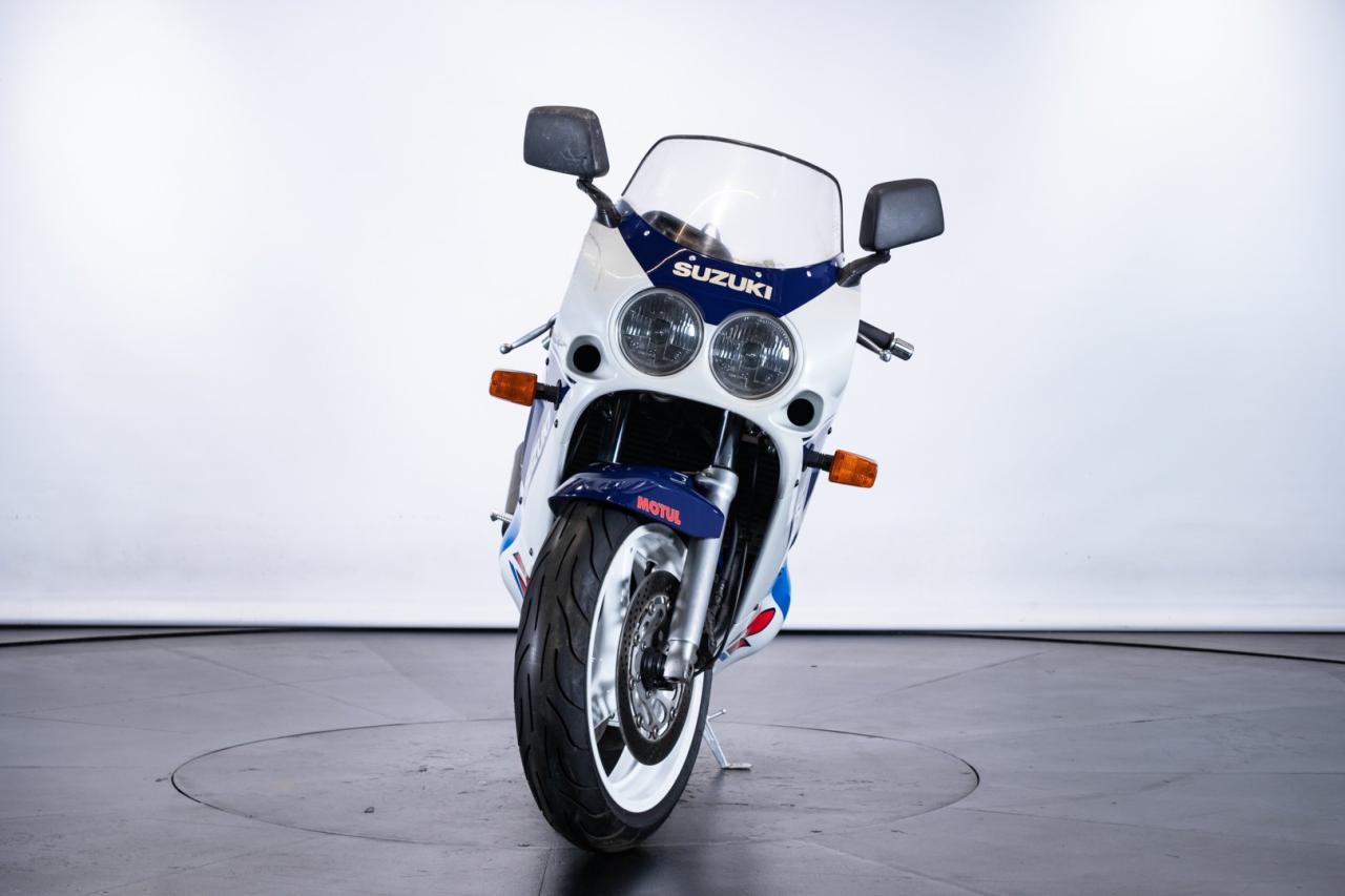 1988 Suzuki GSXR 750&nbsp;&nbsp;&nbsp;&nbsp;&nbsp;&nbsp;&nbsp;&nbsp;&nbsp;&nbsp;&nbsp;&nbsp;&nbsp;&nbsp;&nbsp;