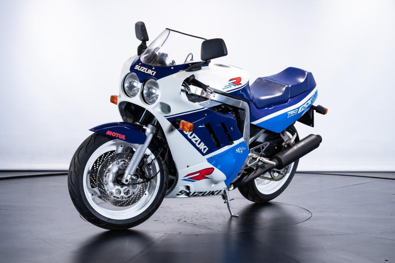 1988 Suzuki GSXR 750&nbsp;&nbsp;&nbsp;&nbsp;&nbsp;&nbsp;&nbsp;&nbsp;&nbsp;&nbsp;&nbsp;&nbsp;&nbsp;&nbsp;&nbsp;
