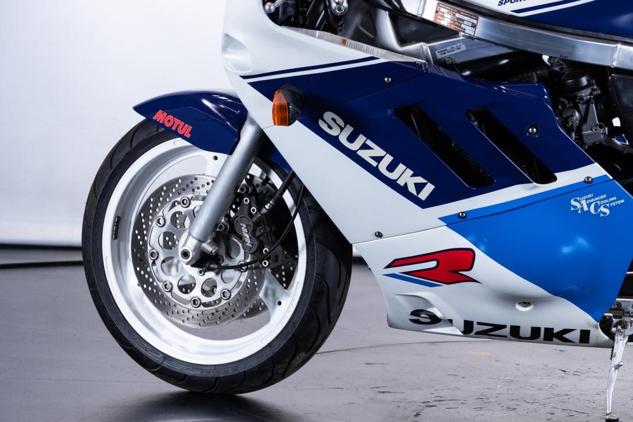 1988 Suzuki GSXR 750&nbsp;&nbsp;&nbsp;&nbsp;&nbsp;&nbsp;&nbsp;&nbsp;&nbsp;&nbsp;&nbsp;&nbsp;&nbsp;&nbsp;&nbsp;