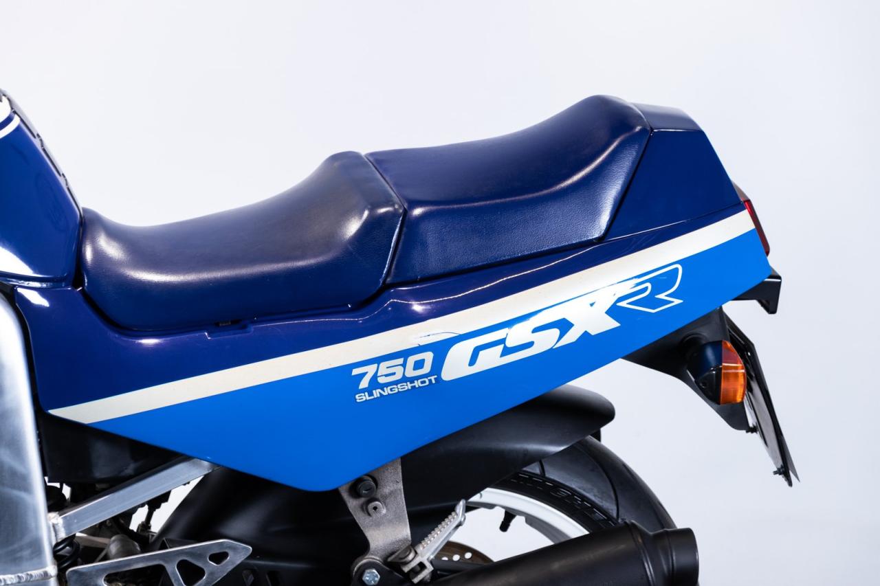 1988 Suzuki GSXR 750&nbsp;&nbsp;&nbsp;&nbsp;&nbsp;&nbsp;&nbsp;&nbsp;&nbsp;&nbsp;&nbsp;&nbsp;&nbsp;&nbsp;&nbsp;