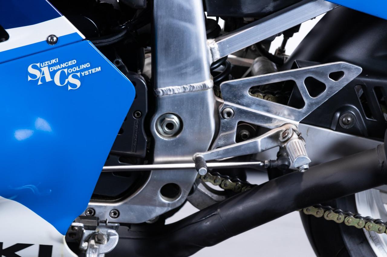 1988 Suzuki GSXR 750&nbsp;&nbsp;&nbsp;&nbsp;&nbsp;&nbsp;&nbsp;&nbsp;&nbsp;&nbsp;&nbsp;&nbsp;&nbsp;&nbsp;&nbsp;