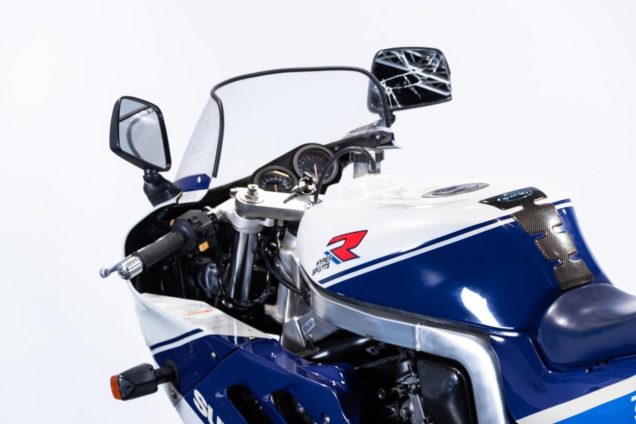 1988 Suzuki GSXR 750&nbsp;&nbsp;&nbsp;&nbsp;&nbsp;&nbsp;&nbsp;&nbsp;&nbsp;&nbsp;&nbsp;&nbsp;&nbsp;&nbsp;&nbsp;