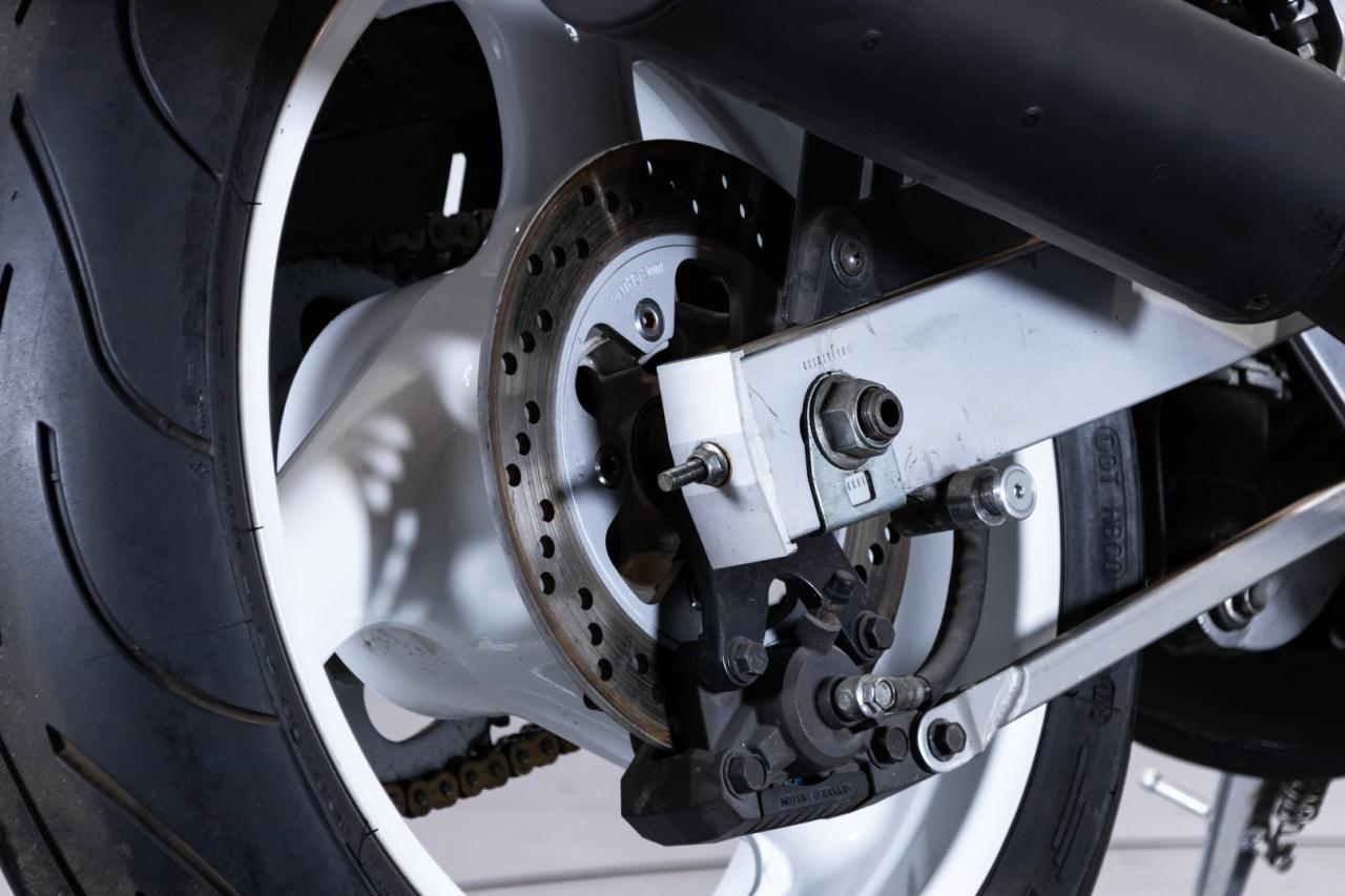 1988 Suzuki GSXR 750&nbsp;&nbsp;&nbsp;&nbsp;&nbsp;&nbsp;&nbsp;&nbsp;&nbsp;&nbsp;&nbsp;&nbsp;&nbsp;&nbsp;&nbsp;