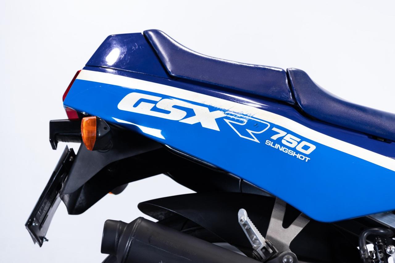 1988 Suzuki GSXR 750&nbsp;&nbsp;&nbsp;&nbsp;&nbsp;&nbsp;&nbsp;&nbsp;&nbsp;&nbsp;&nbsp;&nbsp;&nbsp;&nbsp;&nbsp;
