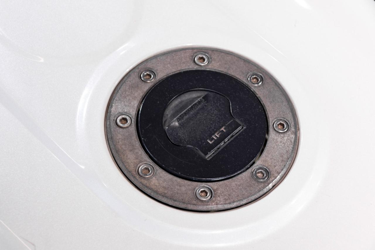 1988 Suzuki GSXR 750&nbsp;&nbsp;&nbsp;&nbsp;&nbsp;&nbsp;&nbsp;&nbsp;&nbsp;&nbsp;&nbsp;&nbsp;&nbsp;&nbsp;&nbsp;