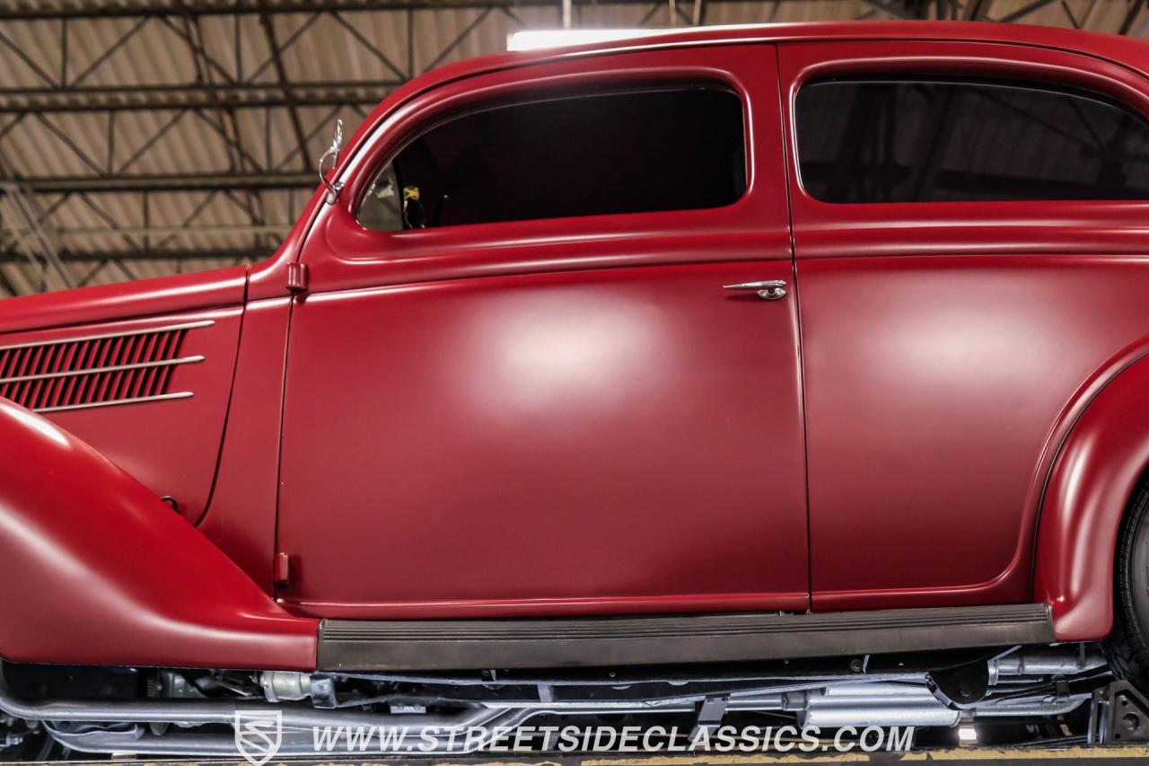 1936 Ford Tudor Slantback Streetrod