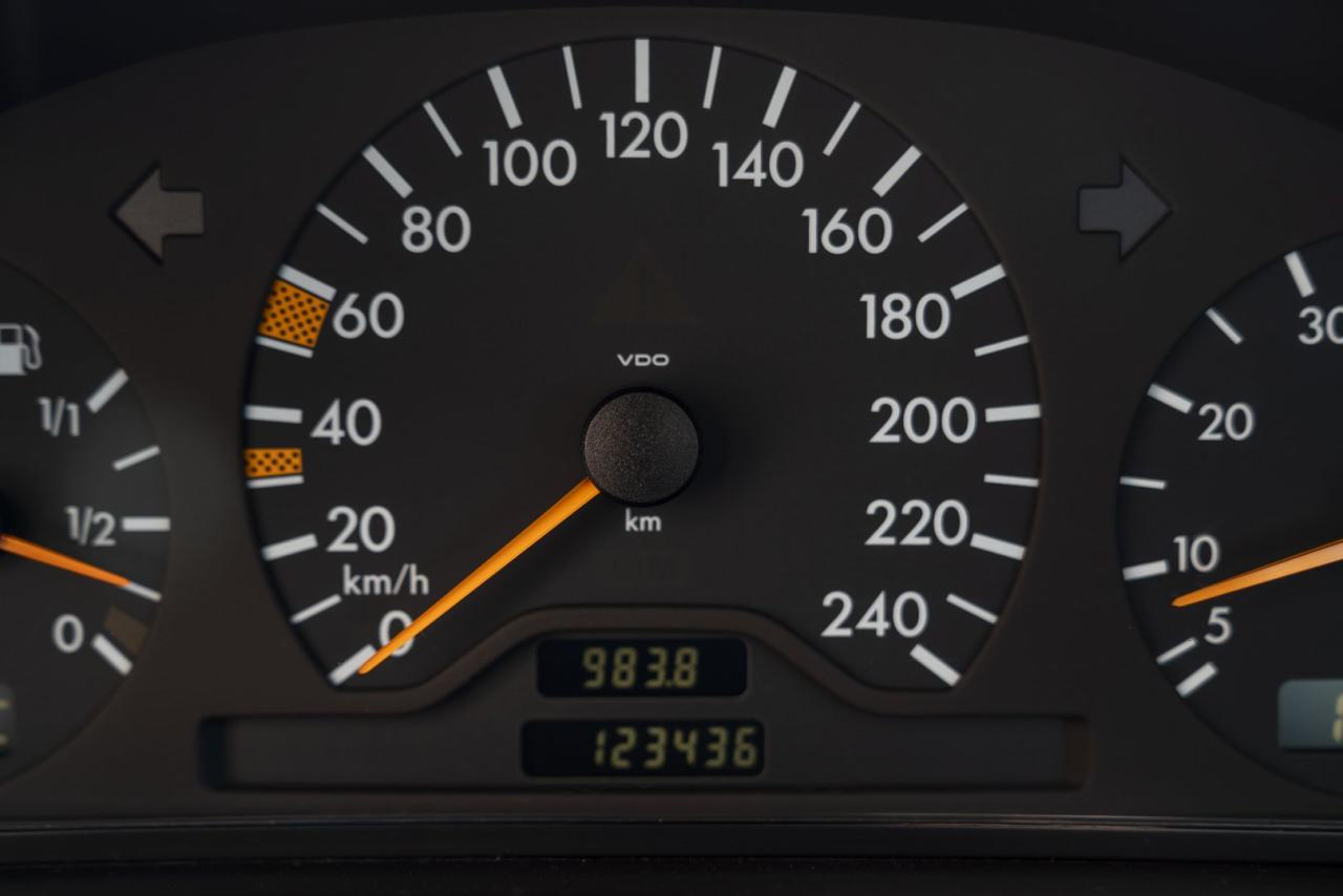 1997 Mercedes - Benz CLK 200 COUPE