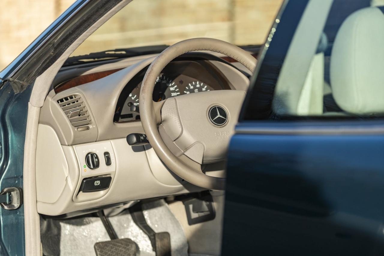 1997 Mercedes - Benz CLK 200 COUPE