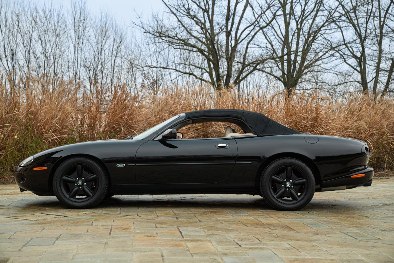 2006 Jaguar XK8 QDV CABRIOLET