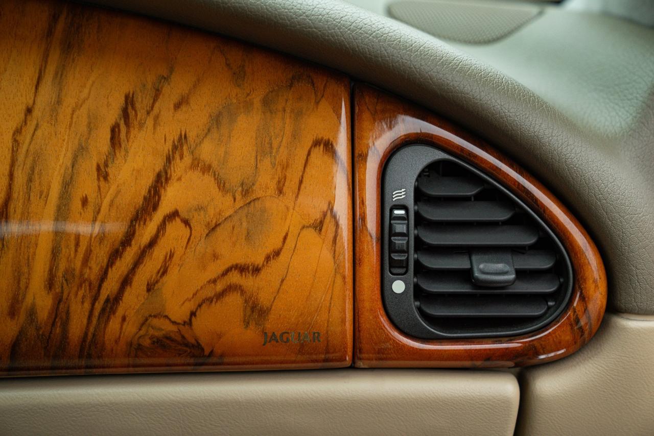 2006 Jaguar XK8 QDV CABRIOLET