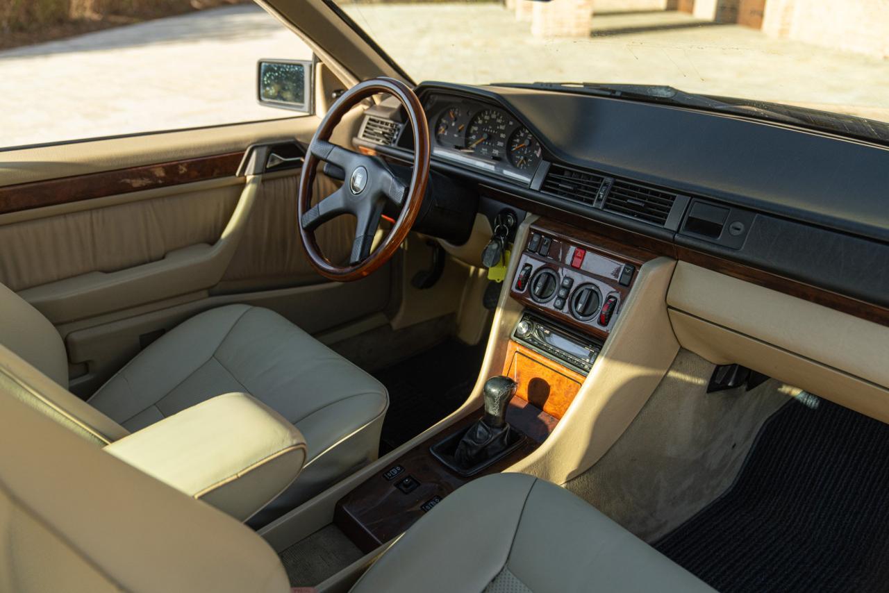 1992 Mercedes - Benz CE 200