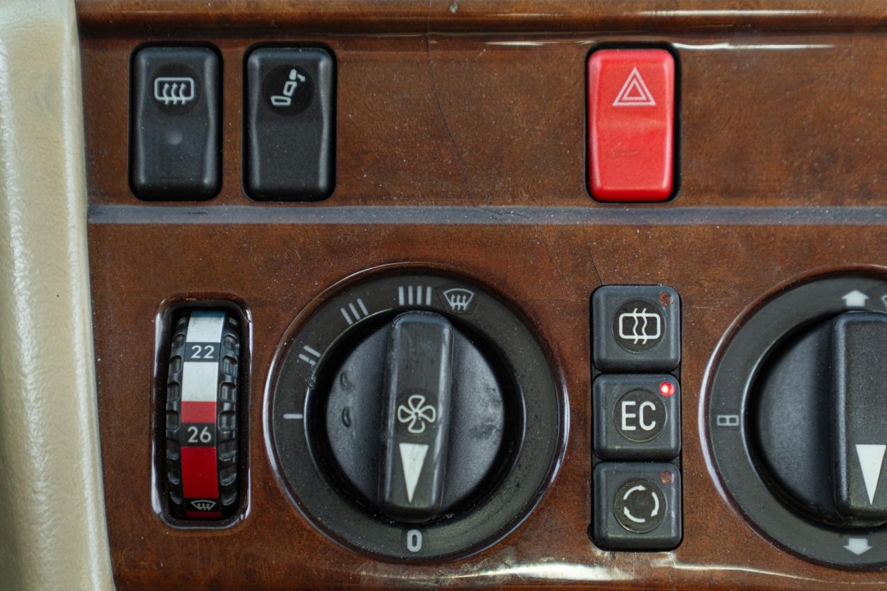 1992 Mercedes - Benz CE 200