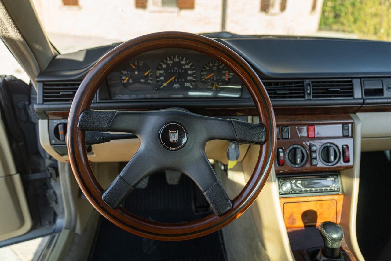 1992 Mercedes - Benz CE 200