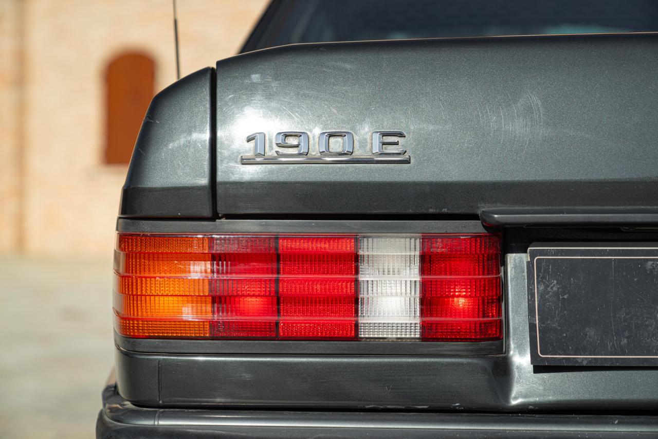 1989 Mercedes - Benz 190 E