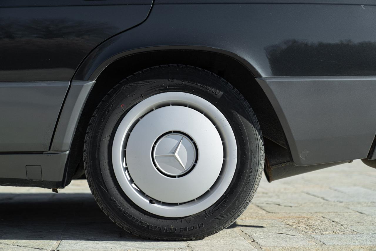 1989 Mercedes - Benz 190 E