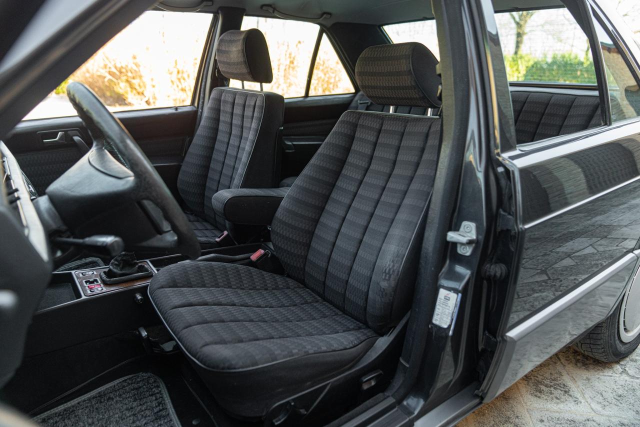 1989 Mercedes - Benz 190 E