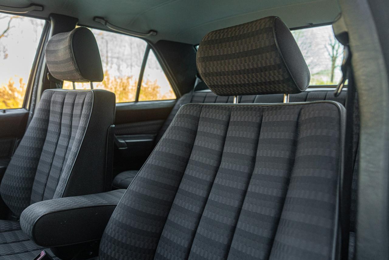 1989 Mercedes - Benz 190 E