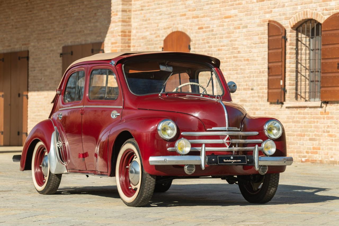 1957 Renault 4 CV D&eacute;capotable