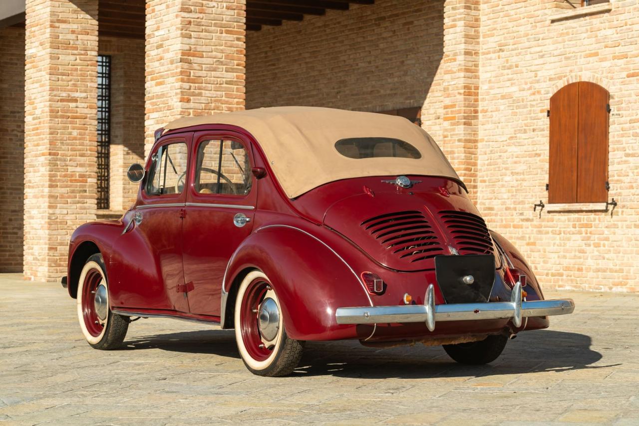 1957 Renault 4 CV D&eacute;capotable