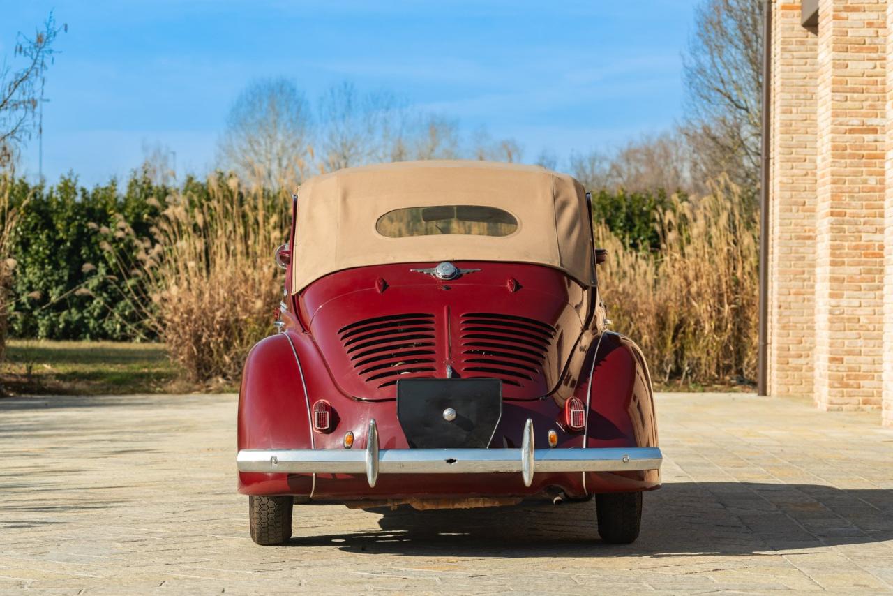 1957 Renault 4 CV D&eacute;capotable