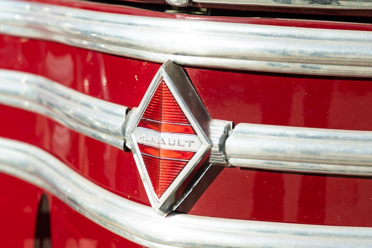 1957 Renault 4 CV D&eacute;capotable