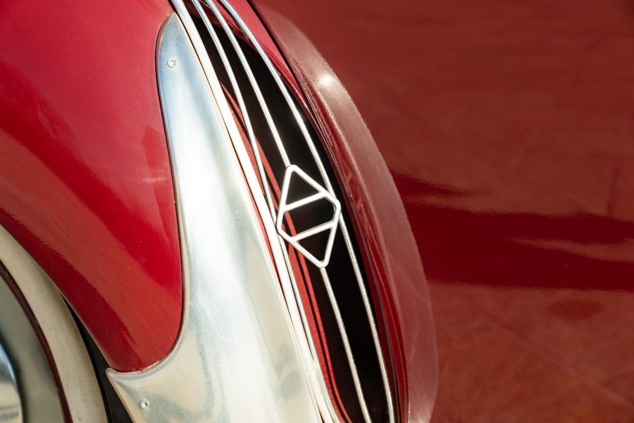 1957 Renault 4 CV D&eacute;capotable