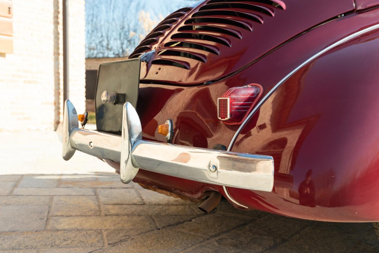 1957 Renault 4 CV D&eacute;capotable