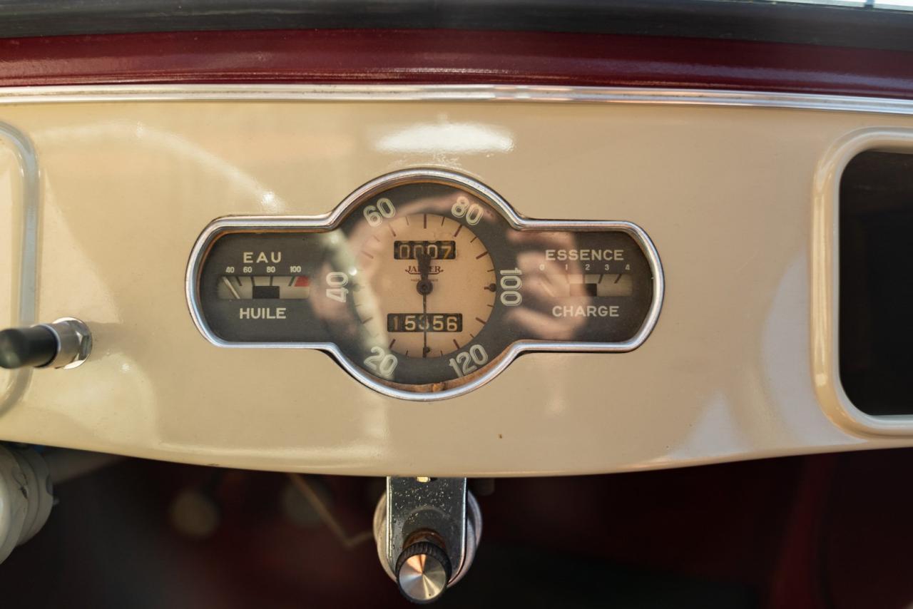 1957 Renault 4 CV D&eacute;capotable