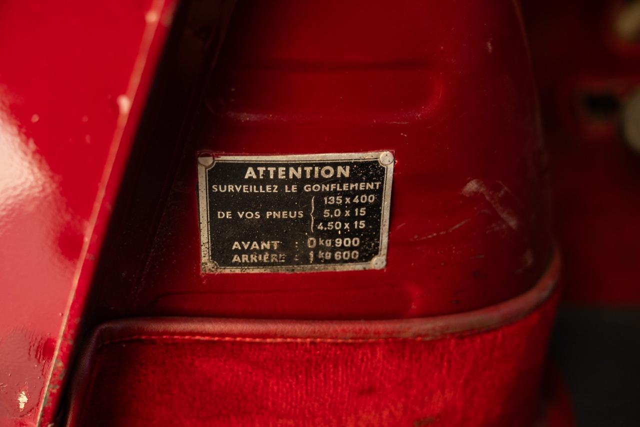 1957 Renault 4 CV D&eacute;capotable