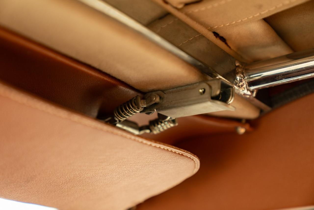 1957 Renault 4 CV D&eacute;capotable