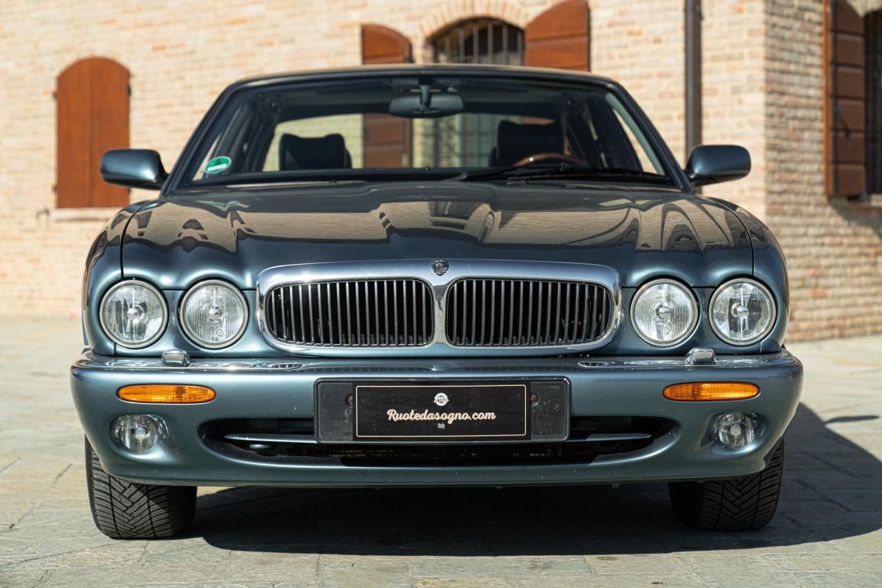 1997 Jaguar XJ8 3.2 EXECUTIVE